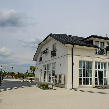 Wisteria Hotel Laskowiec (Ostroleka)