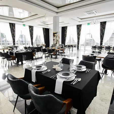 Hotel Wisteria Laskowiec (Ostroleka)