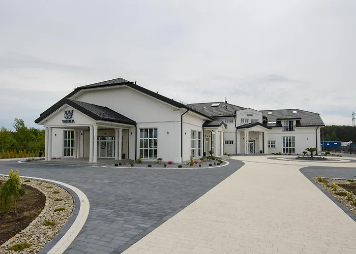 Wisteria Hotel Laskowiec (Ostroleka)