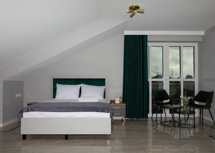 Hotel Wisteria Laskowiec (Ostroleka)